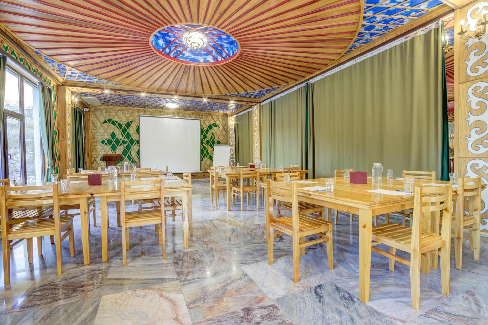 Mountain View Hot Spring Resort Kara-Bulak ภายนอก รูปภาพ