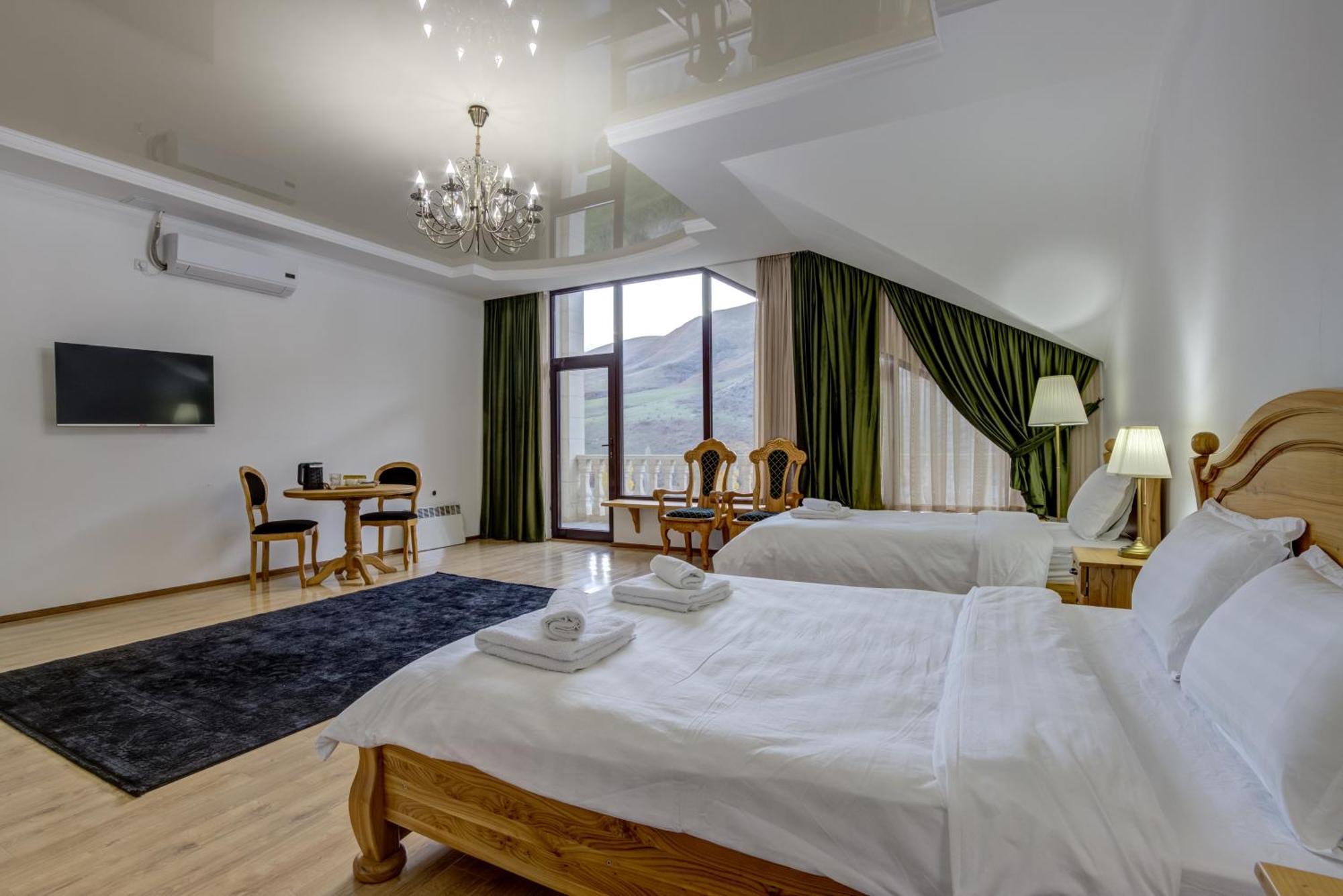 Mountain View Hot Spring Resort Kara-Bulak ภายนอก รูปภาพ