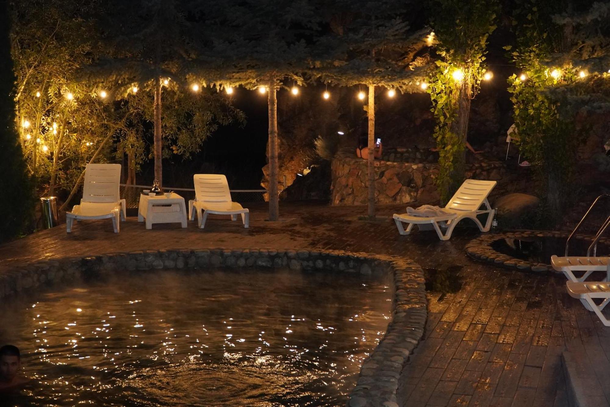 Mountain View Hot Spring Resort Kara-Bulak ภายนอก รูปภาพ