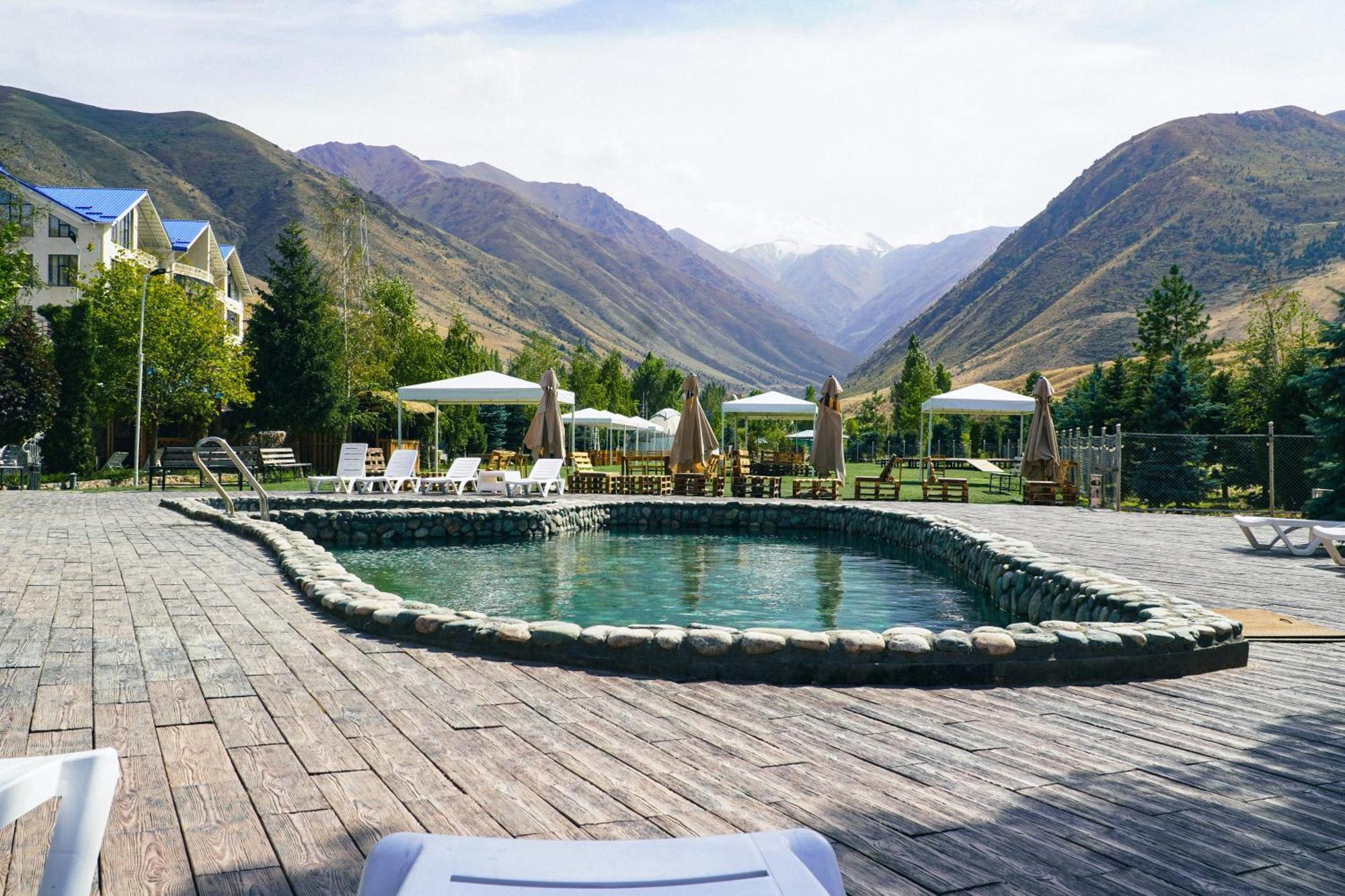 Mountain View Hot Spring Resort Kara-Bulak ภายนอก รูปภาพ